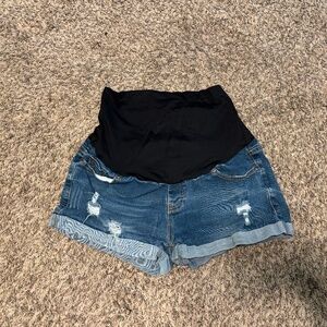 Maternity shorts size medium